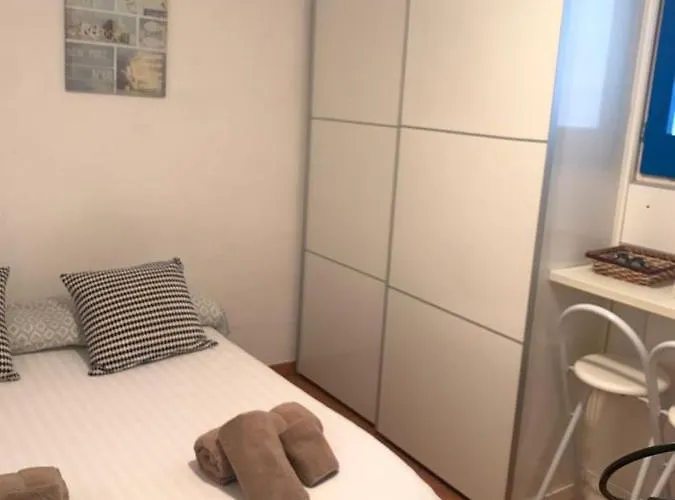 Habitacion Con Bano Privado En Cadaques Centro, Casa Nou 1935